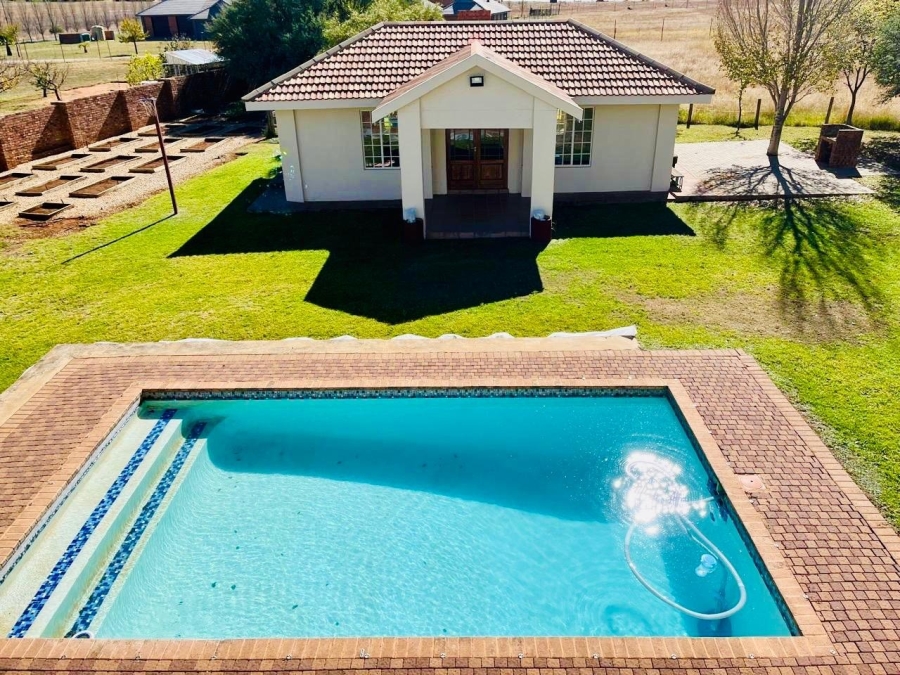 4 Bedroom Property for Sale in Groenvlei Sh Free State